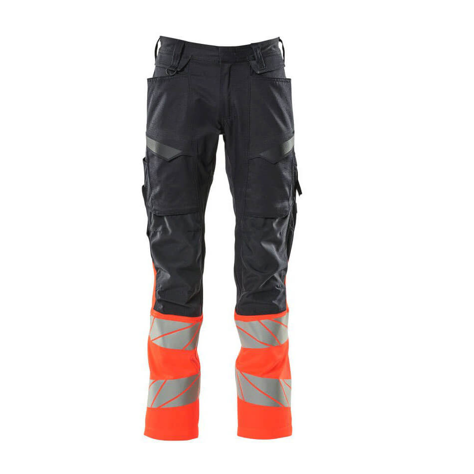 Trousers kneepad pockets